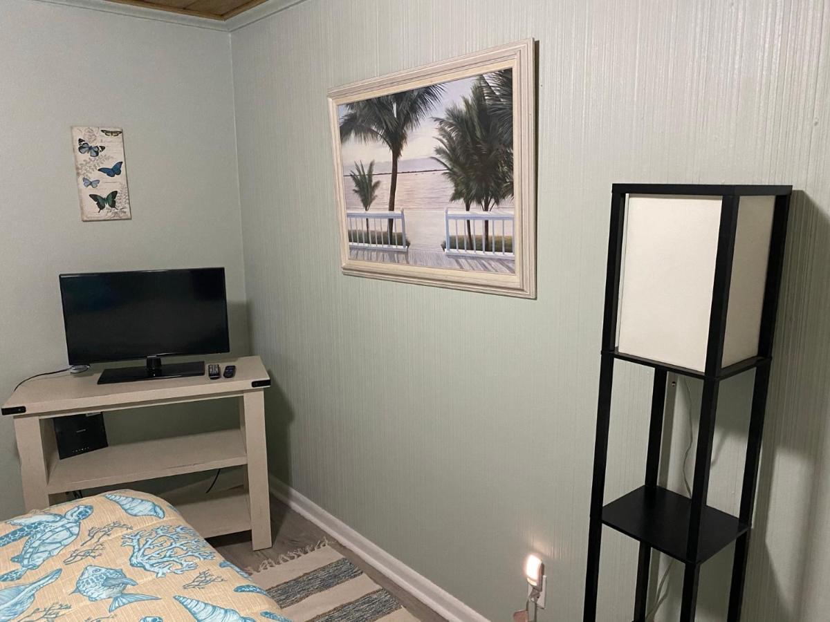 3 Bedroom House Fenced Backyard Private Patio Areas Grill Firepit Plenty Parking! Quick Access 10 Min To Beach Airport Delray West Palm Lake Worth Beach Luaran gambar