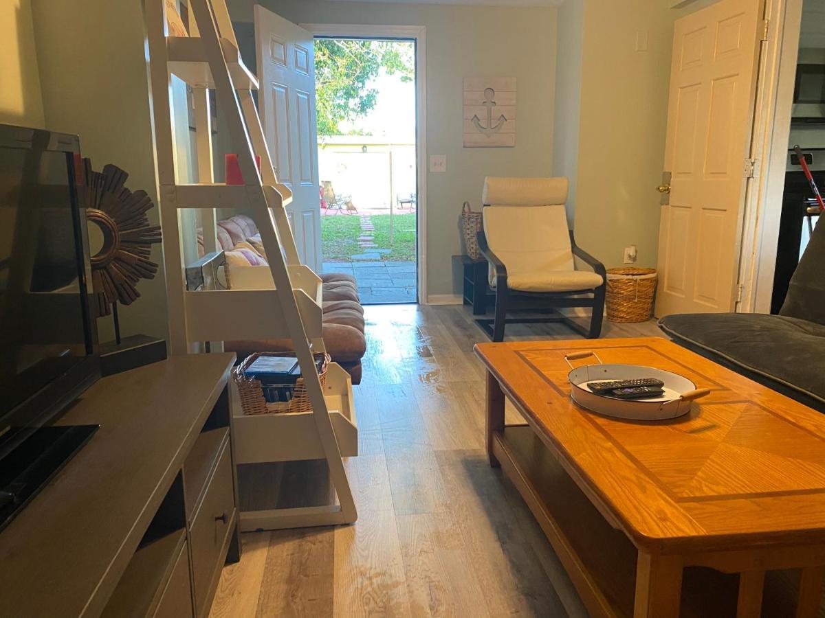 3 Bedroom House Fenced Backyard Private Patio Areas Grill Firepit Plenty Parking! Quick Access 10 Min To Beach Airport Delray West Palm Lake Worth Beach Luaran gambar