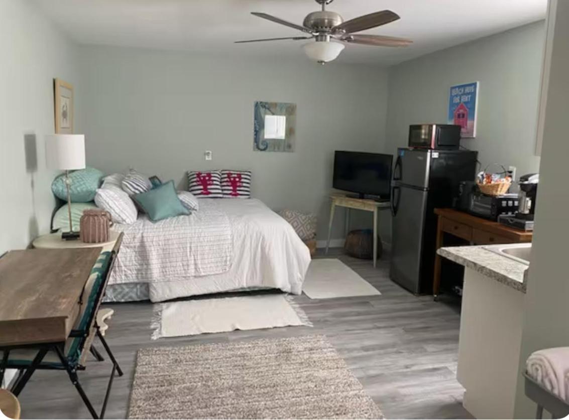 3 Bedroom House Fenced Backyard Private Patio Areas Grill Firepit Plenty Parking! Quick Access 10 Min To Beach Airport Delray West Palm Lake Worth Beach Luaran gambar