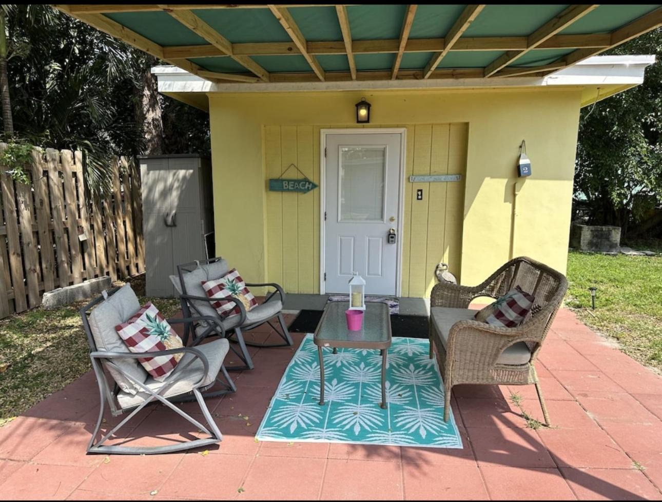 3 Bedroom House Fenced Backyard Private Patio Areas Grill Firepit Plenty Parking! Quick Access 10 Min To Beach Airport Delray West Palm Lake Worth Beach Luaran gambar