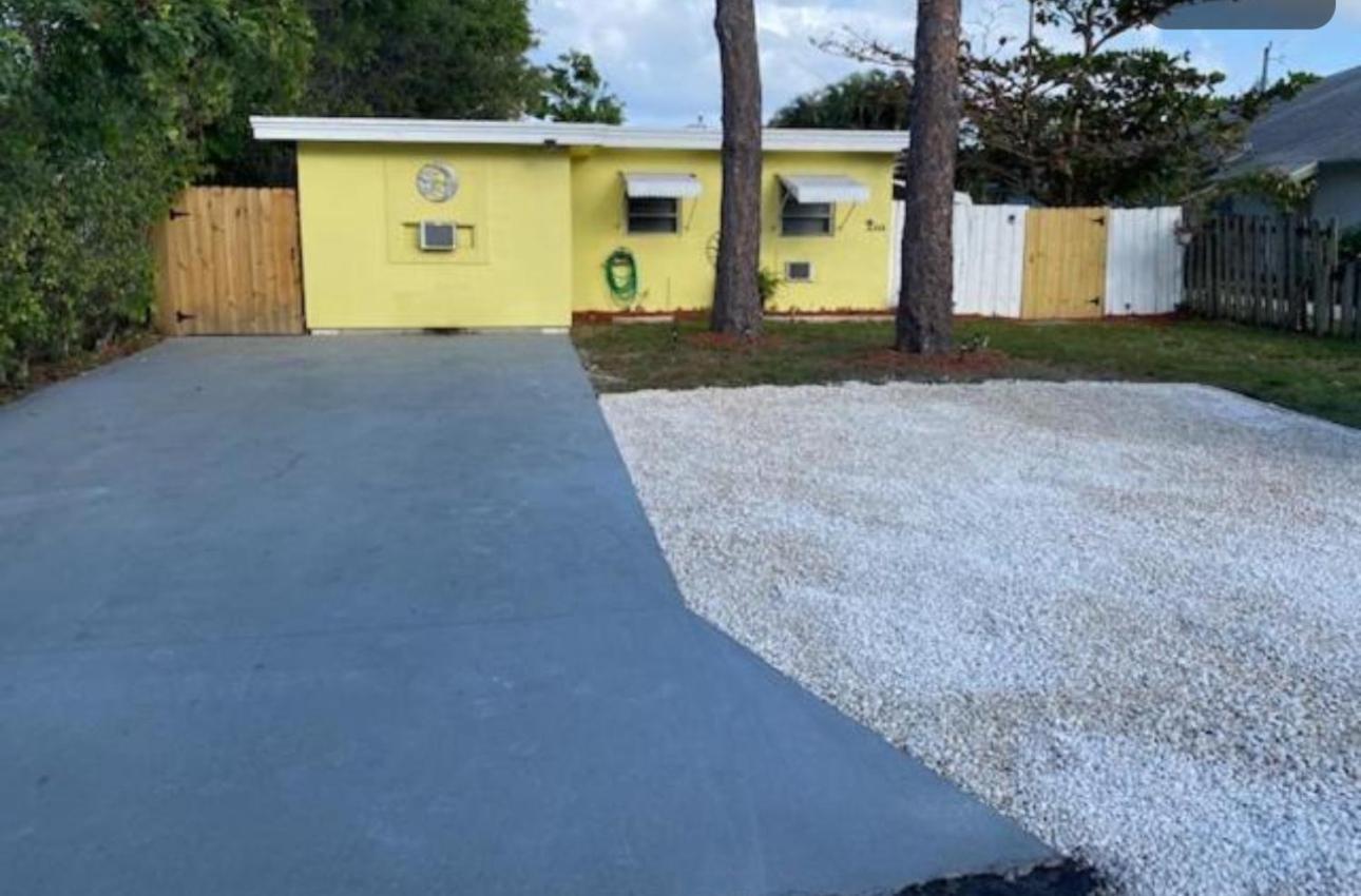 3 Bedroom House Fenced Backyard Private Patio Areas Grill Firepit Plenty Parking! Quick Access 10 Min To Beach Airport Delray West Palm Lake Worth Beach Luaran gambar